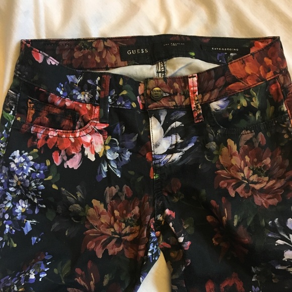 Guess floral legging size 25 - Picture 2 of 5